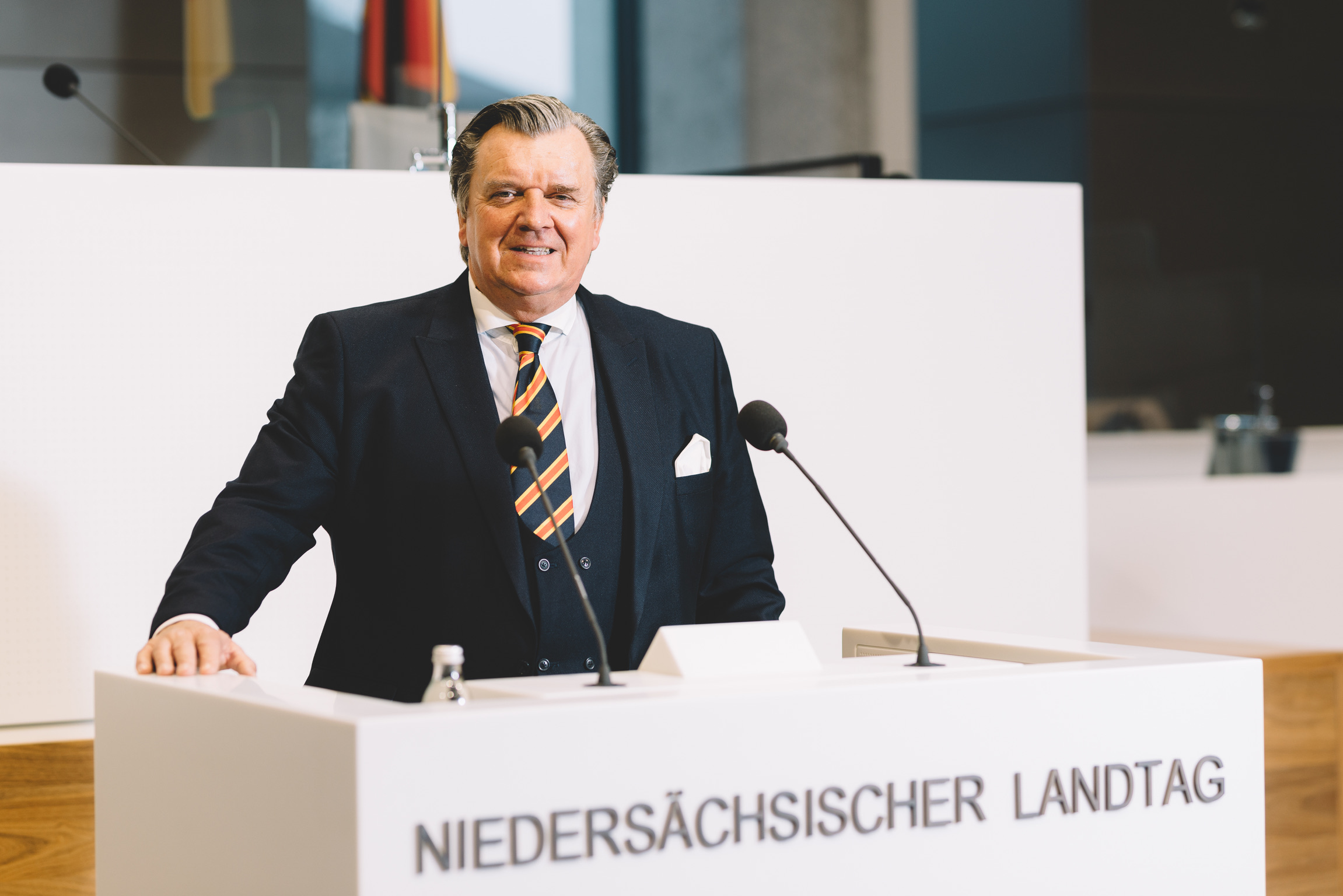 Uwe Dorendorf ist seit 2017 Abgeordneter des Nieders�chsischen Landtages. Er geh�rt den Aussch�ssen f�r Wirtschaft, Verkehr, Bauen und Digitalisierung sowie f�r Ern�hrung, Landwirtschaft und Verbraucherschutz an.